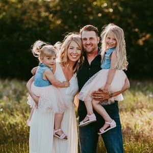 Meet your Posher, Courtney